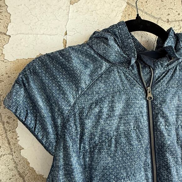 Lululemon Vest Womens 6 Spring Fling Goose Down Blue Hooded Puffer Athleisure - Picture 3 of 9